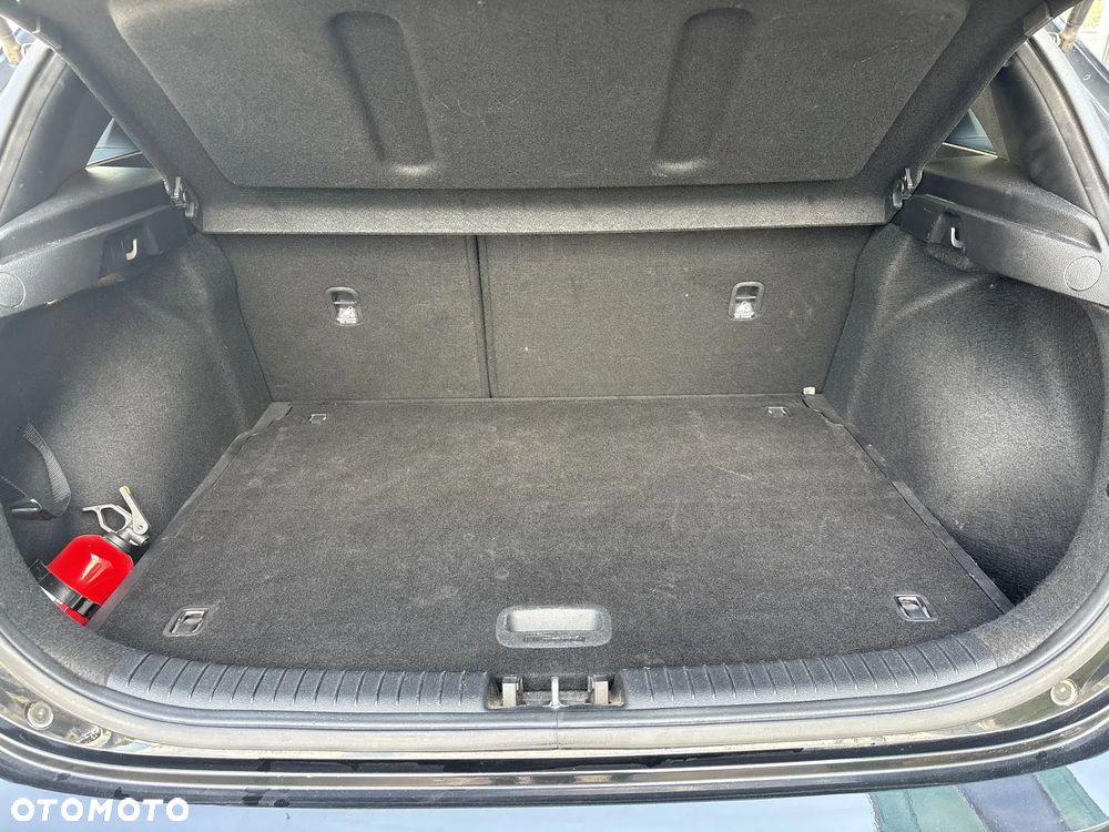 Kia Ceed 1.5 T-GDI Business Line DCT - 19