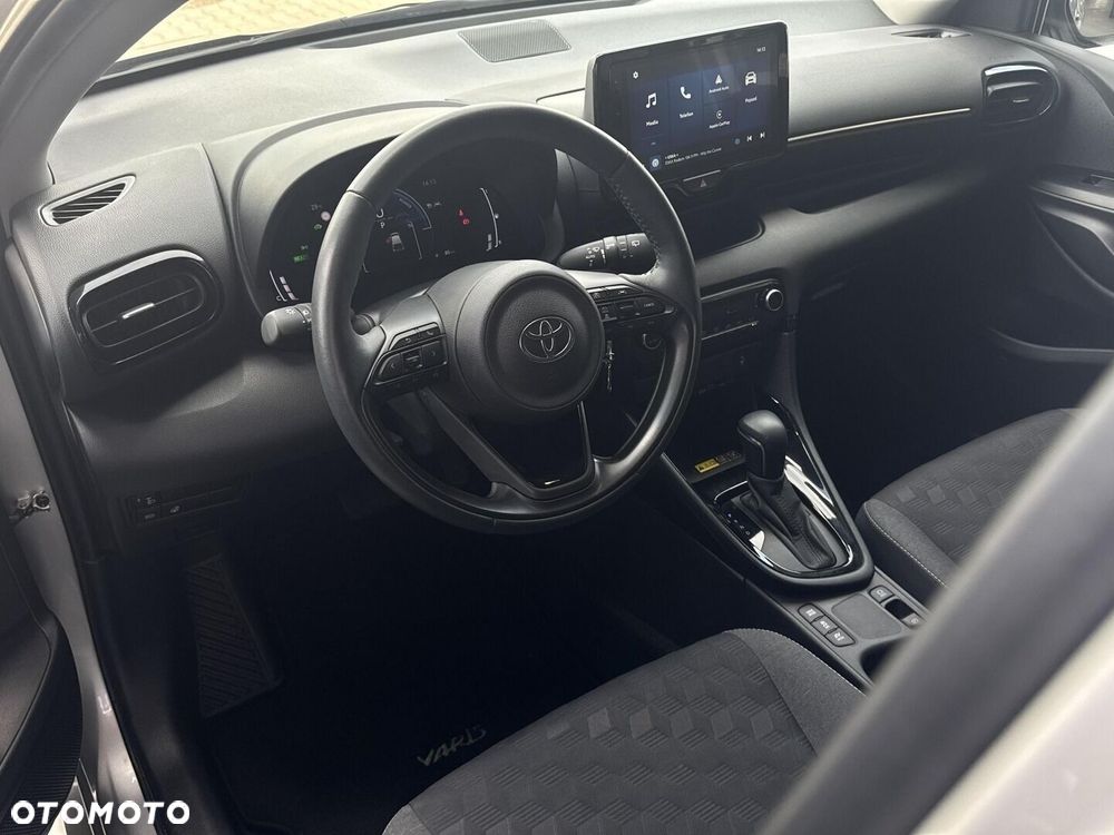 Toyota Yaris Hybrid 1.5 Style - 11