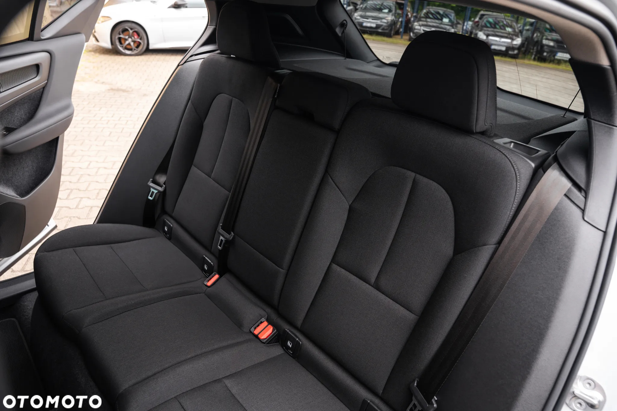 Volvo XC 40 T3 Momentum Core - 28