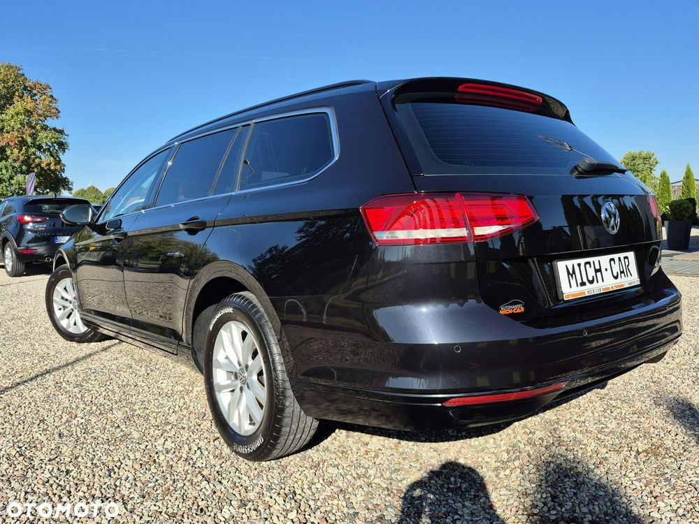 Volkswagen Passat - 16