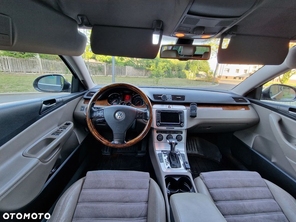 Volkswagen Passat Variant 2.0 TDI DPF DSG Highline - 1