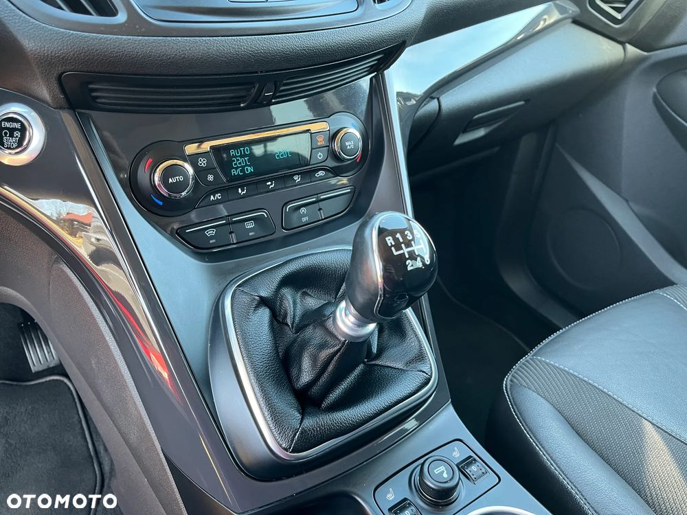 Ford Kuga 2.0 TDCi 4x4 Titanium - 24