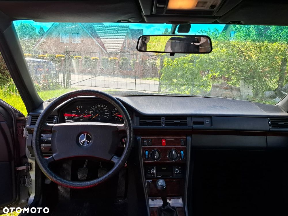 Mercedes-Benz W124 (1984-1993) - 9