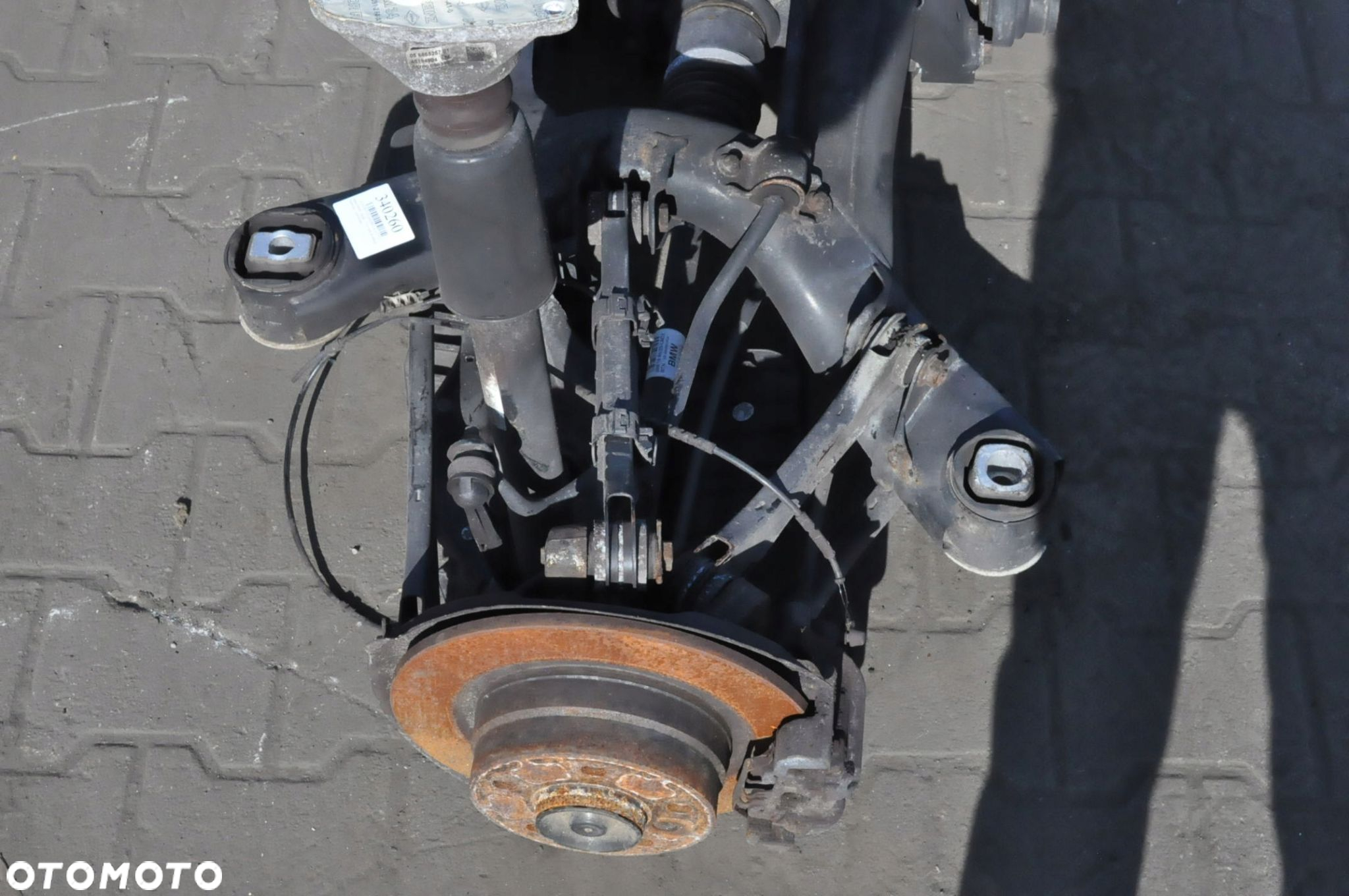 F20 116d 1.5 12V 116KM ZAWIESZENIE BELKA TYŁ + MOST 7599466 3.08 - 6