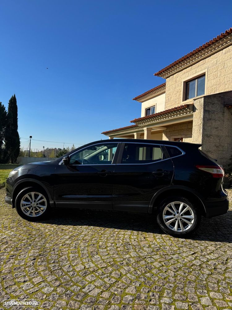 Nissan Qashqai 1.5 dCi N-Connecta - 6
