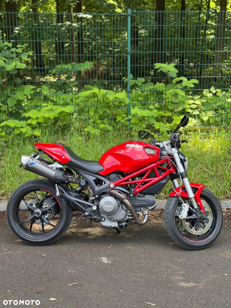 Ducati Monster - 11