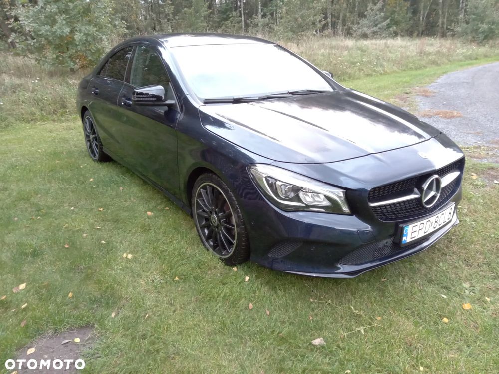 Mercedes-Benz CLA 200 7G-DCT Urban - 2