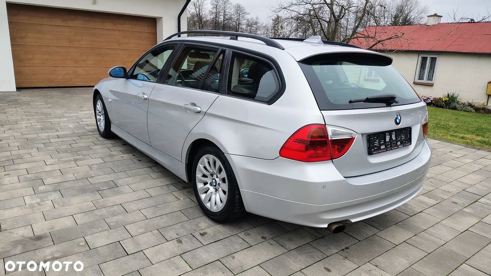 BMW Seria 3 320i - 7