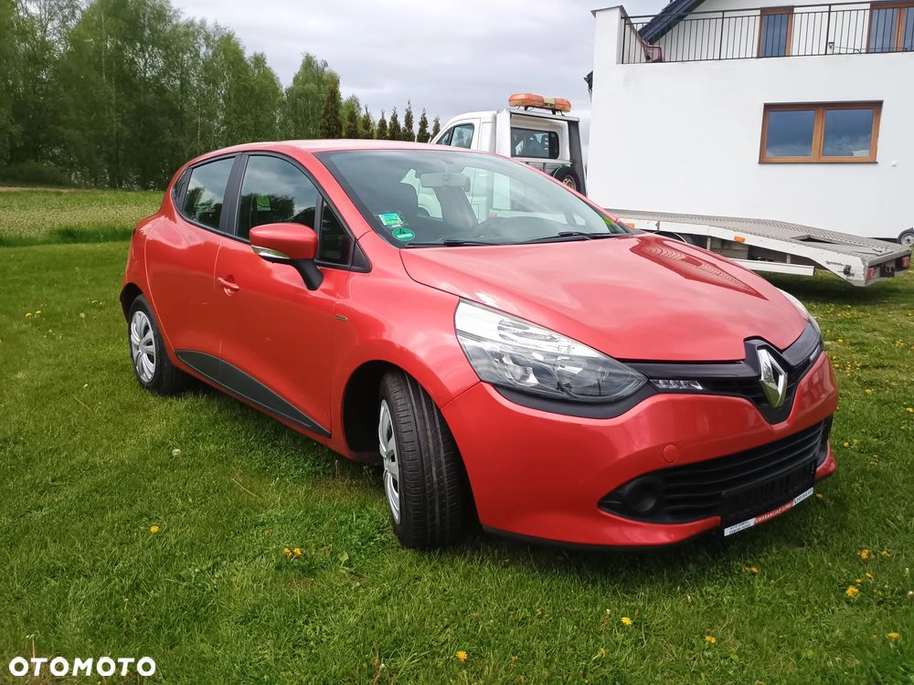 Renault Clio 1.2 16V 75 LIMITED - 12
