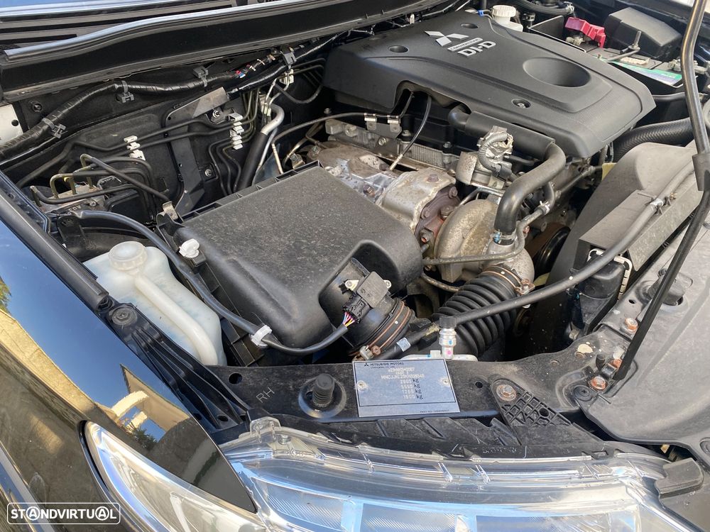 Mitsubishi L200 2.4 DI-D CD Intense Sportbox Space Cab Strakar 4WD - 11