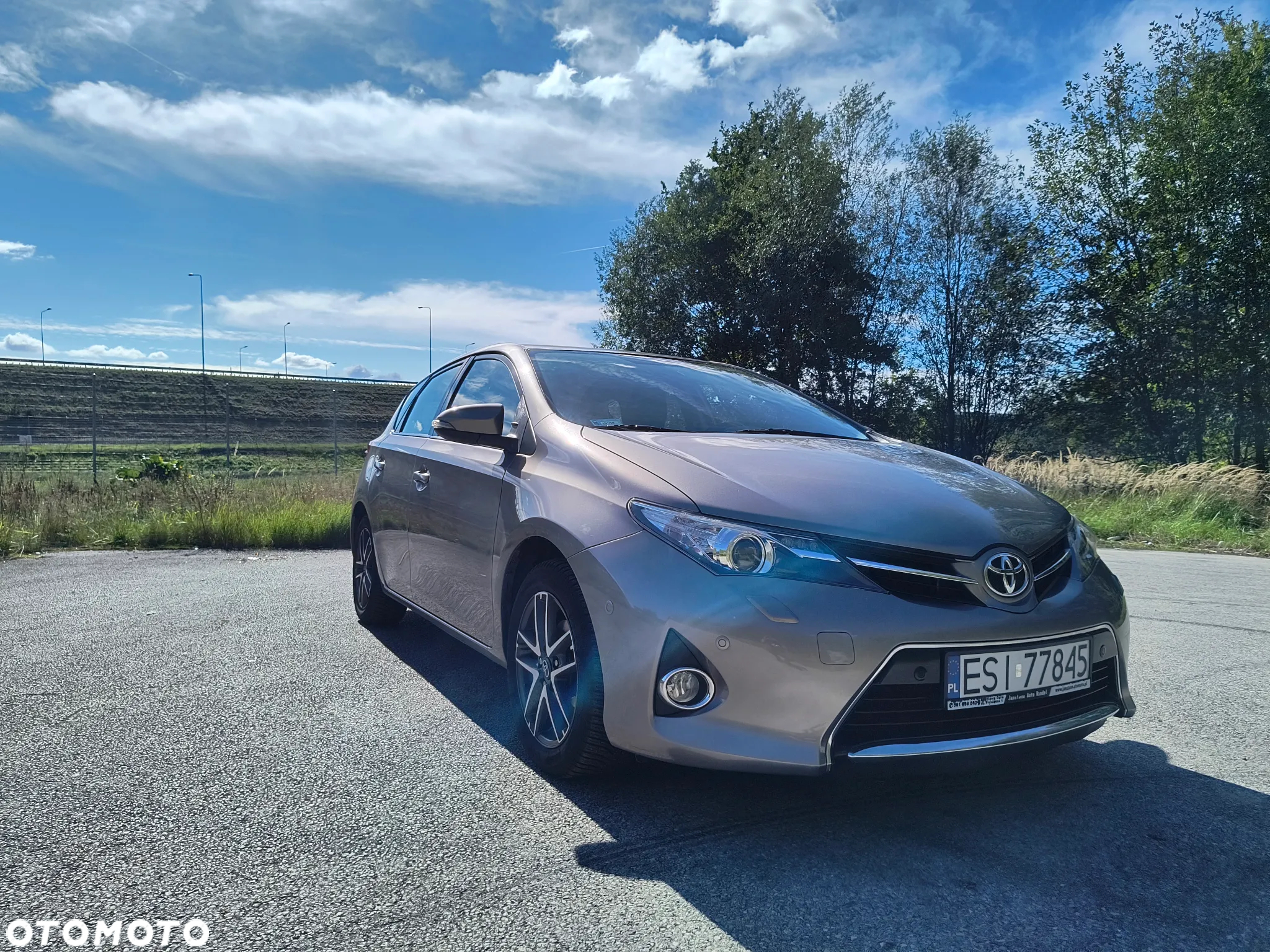 Toyota Auris 1.6 Premium Comfort - 14