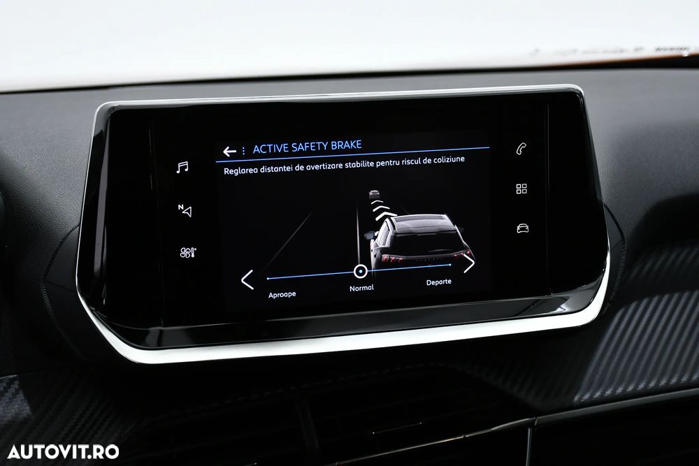 Peugeot 2008 1.2 L PureTech STT EAT8 Allure - 37