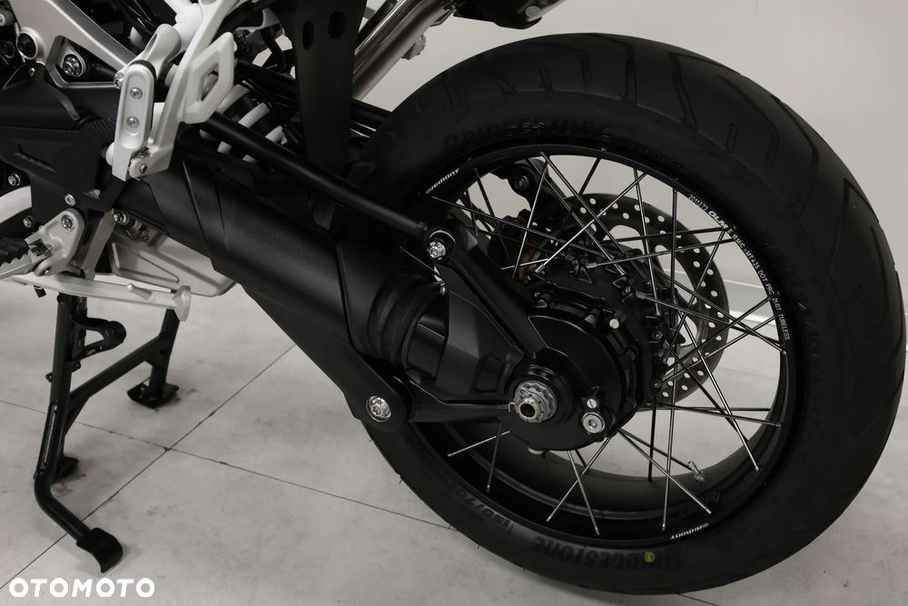 Triumph Tiger - 40