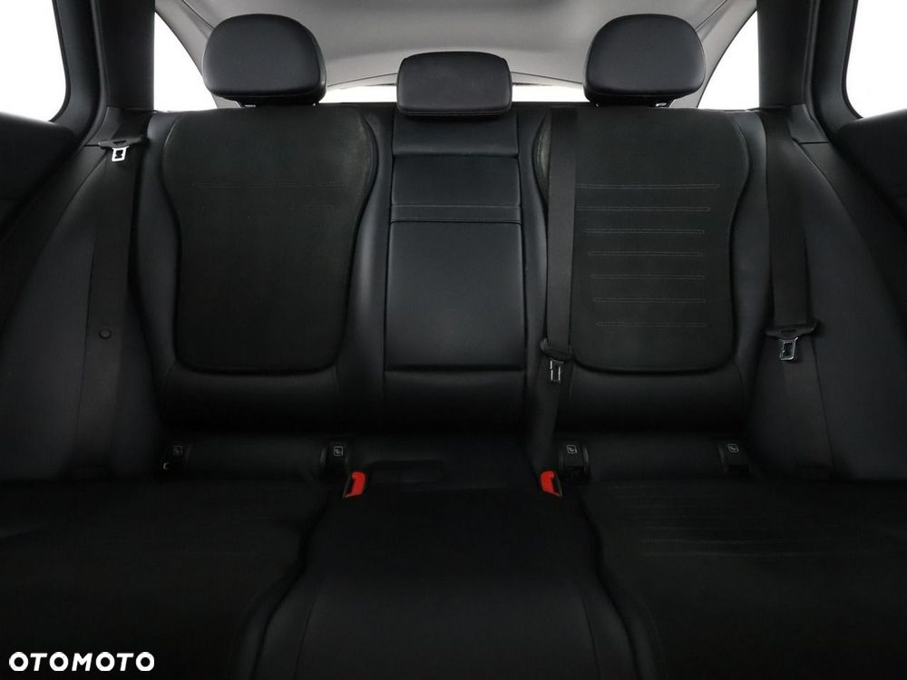 Mercedes-Benz Klasa C 220 d 4Matic 9G-TRONIC AMG Line - 19