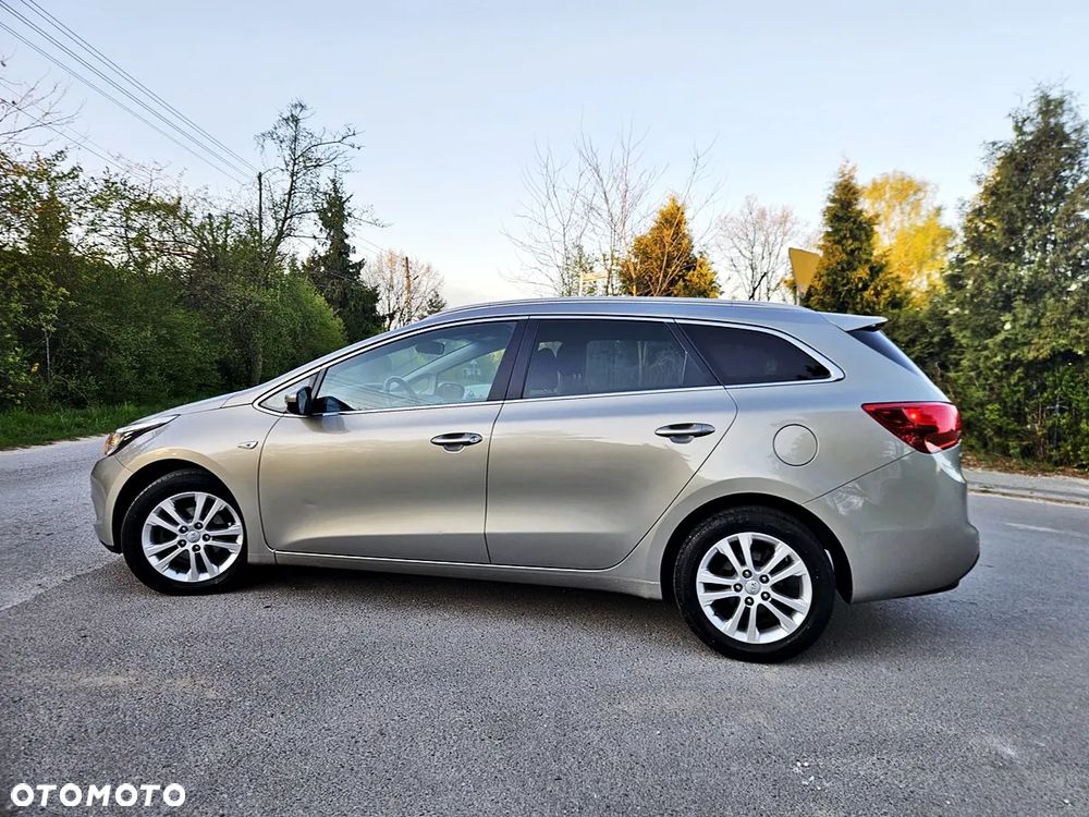 Kia Ceed 1.6 GDI ISG Spirit - 11