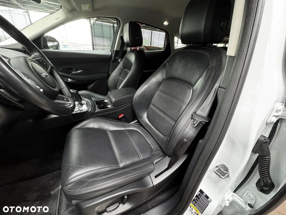 Jaguar E-Pace 2.0 P200 mHEV AWD R-Dynamic S - 12