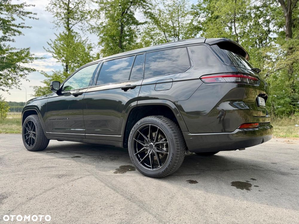 Jeep Grand Cherokee - 17