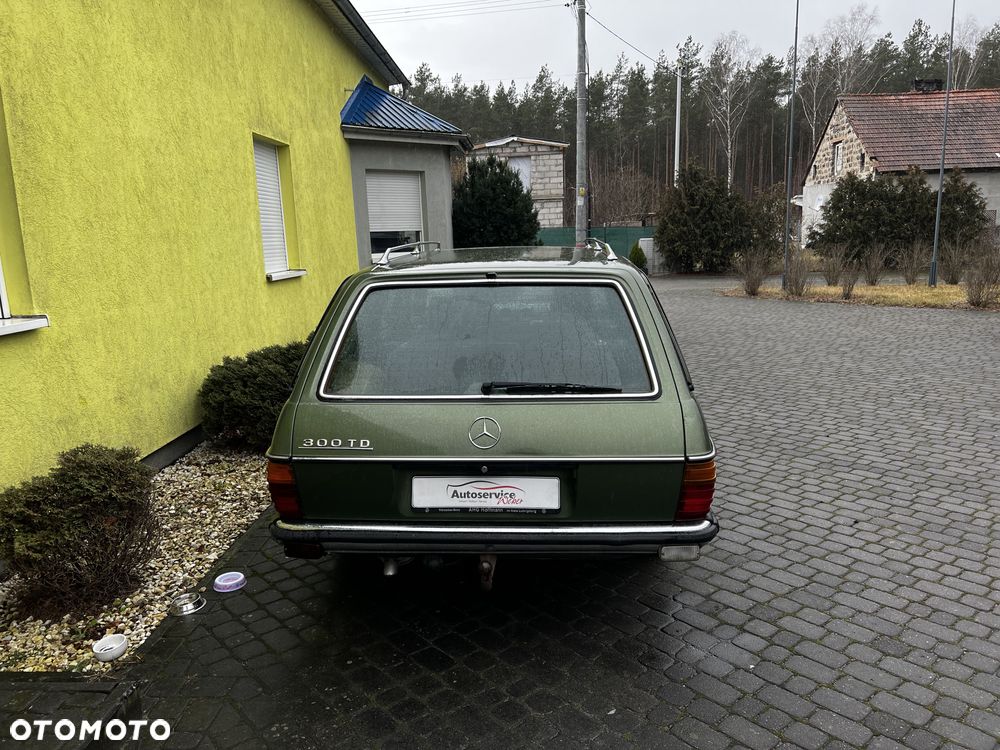 Mercedes-Benz W123 - 5