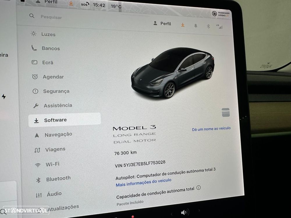 Tesla Model 3 Long-Range Dual Motor AWD - 28