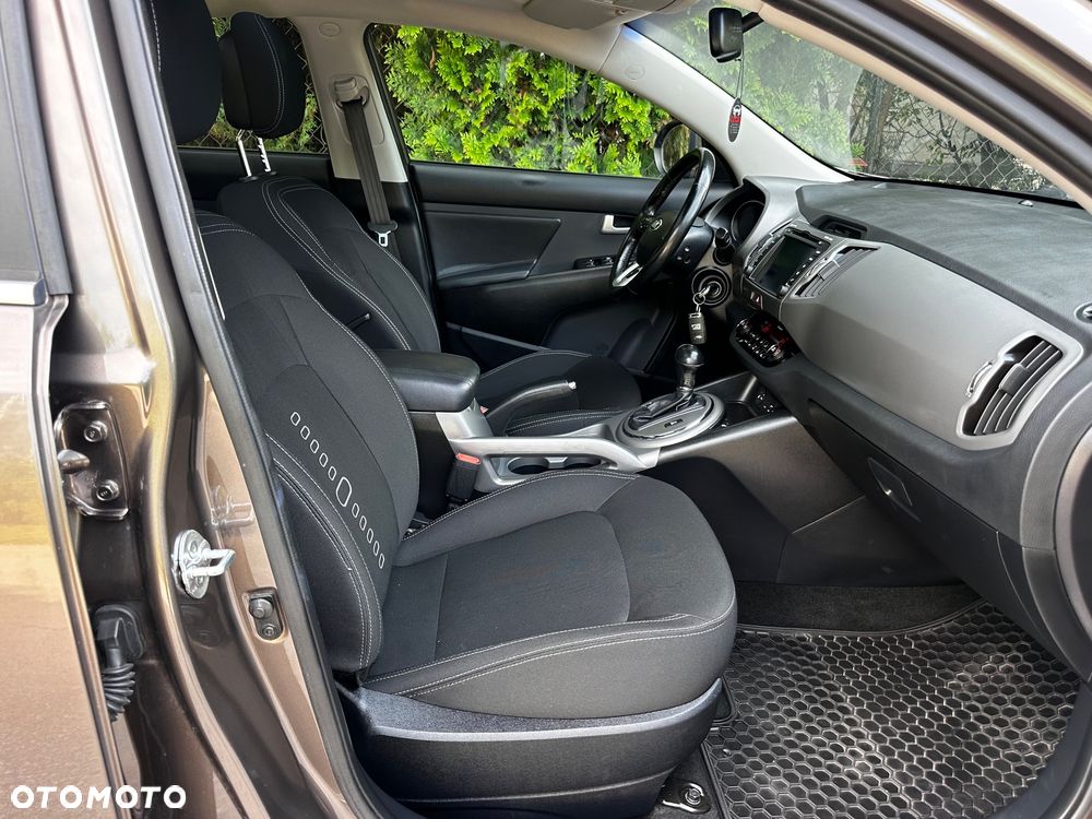 Kia Sportage 2.0 CRDI 4WD Automatik Fifa World Cup Edition - 33