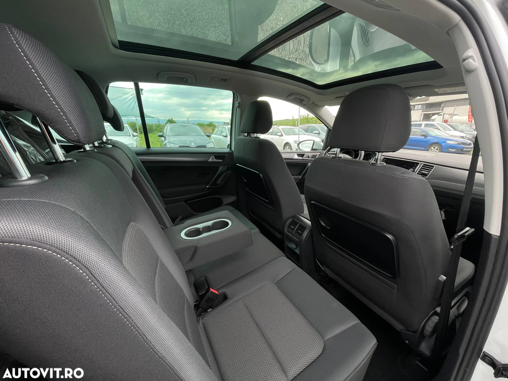Volkswagen Golf Sportsvan 1.6 TDI (BlueMotion Technology) DSG Comfortline - 25