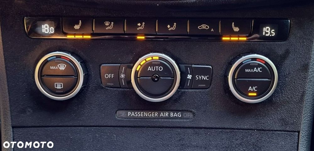 Volkswagen Passat - 13