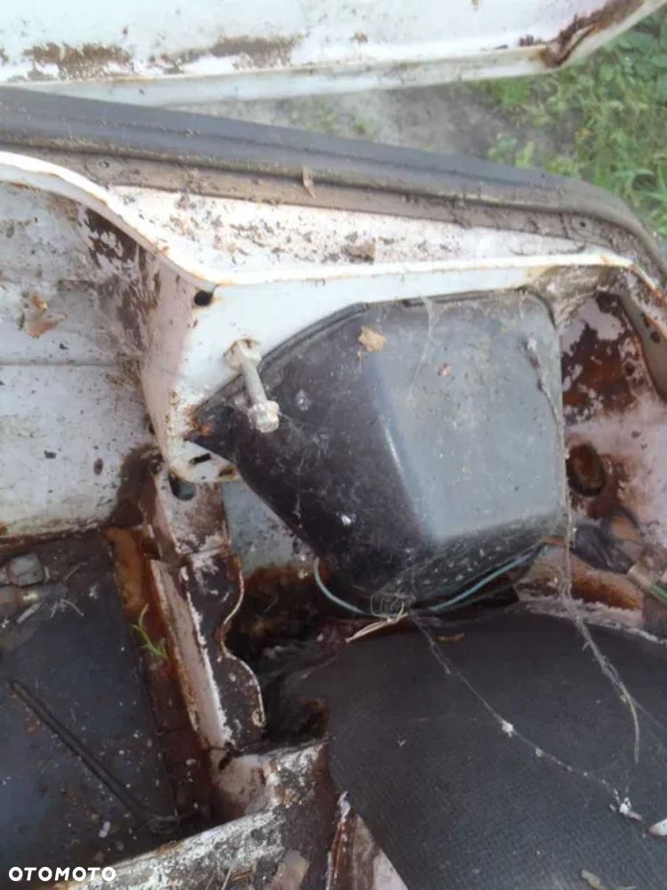 osłona nakładka zaślepka plastik lampy wlot pokrywa fiat 126p maluch - 4