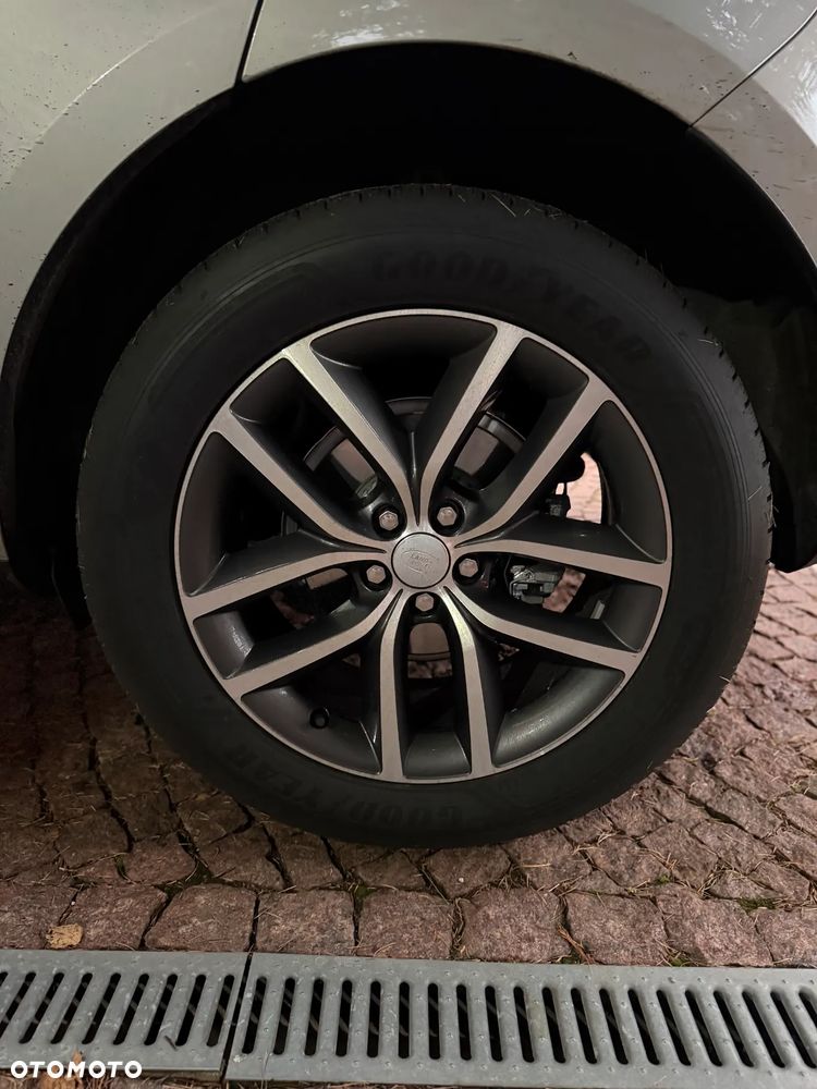 Land Rover Range Rover Evoque - 12