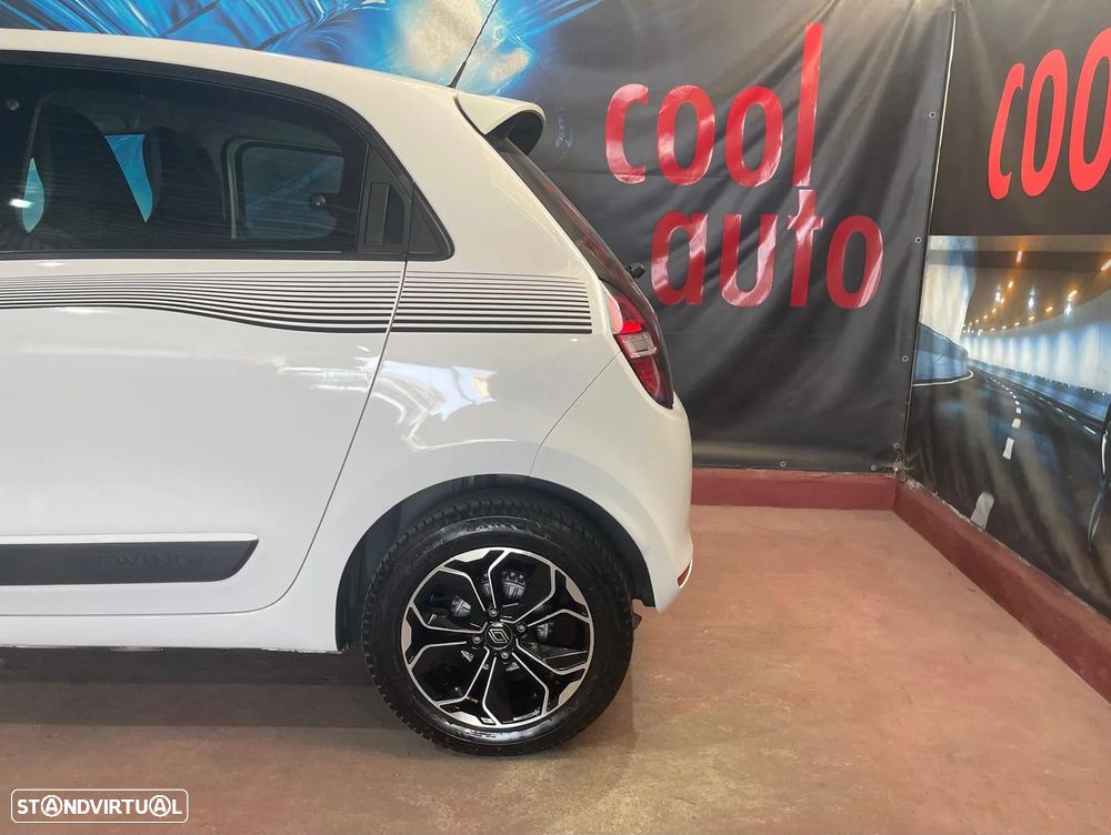 Renault Twingo SCe 70 S&S LIMITED - 18