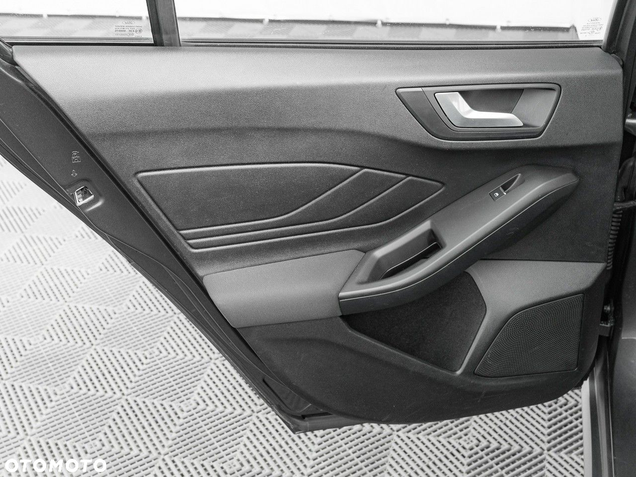 Ford Focus 1.0 EcoBoost Active - 23
