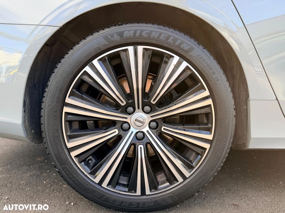 Volvo S90 B4 MHEV AT Core - 32