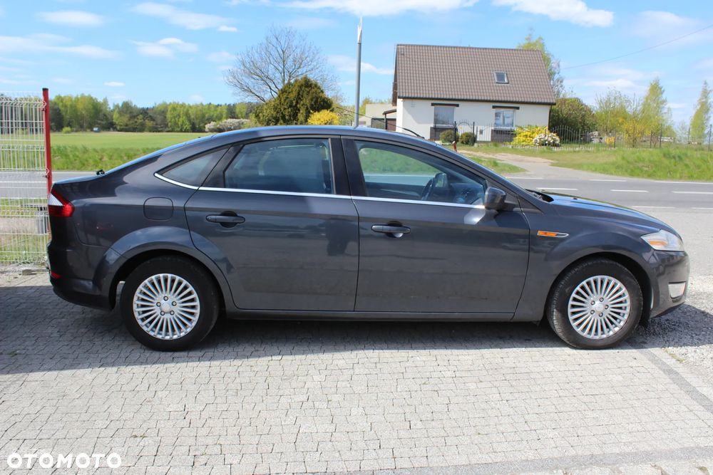 Ford Mondeo 2.0 Champions Edition - 8