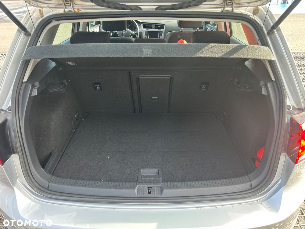 Volkswagen Golf 1.4 TSI BMT Comfortline - 17