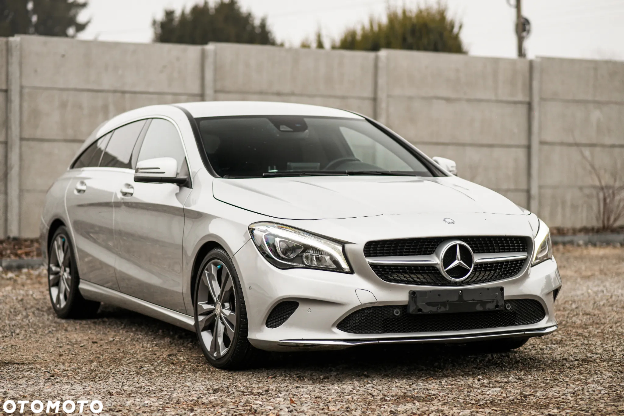 Mercedes-Benz CLA Shooting Brake 180 7G-DCT - 2