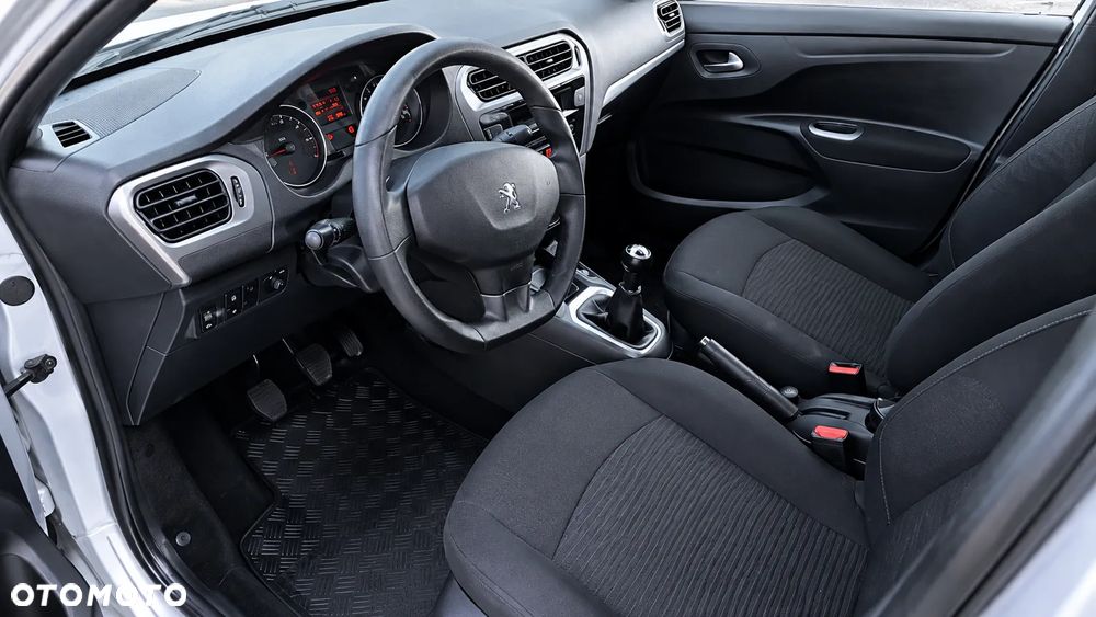 Peugeot 301 1.6 VTi Active - 3