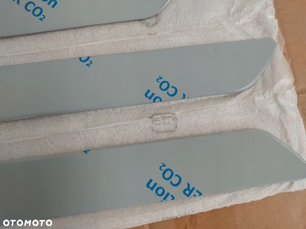 Toyota C-HR CHR 2016-2023 listwy osłony progowe ozdobne komplet - 3