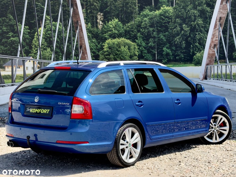 Skoda Octavia 2.0 TSI RS - 11