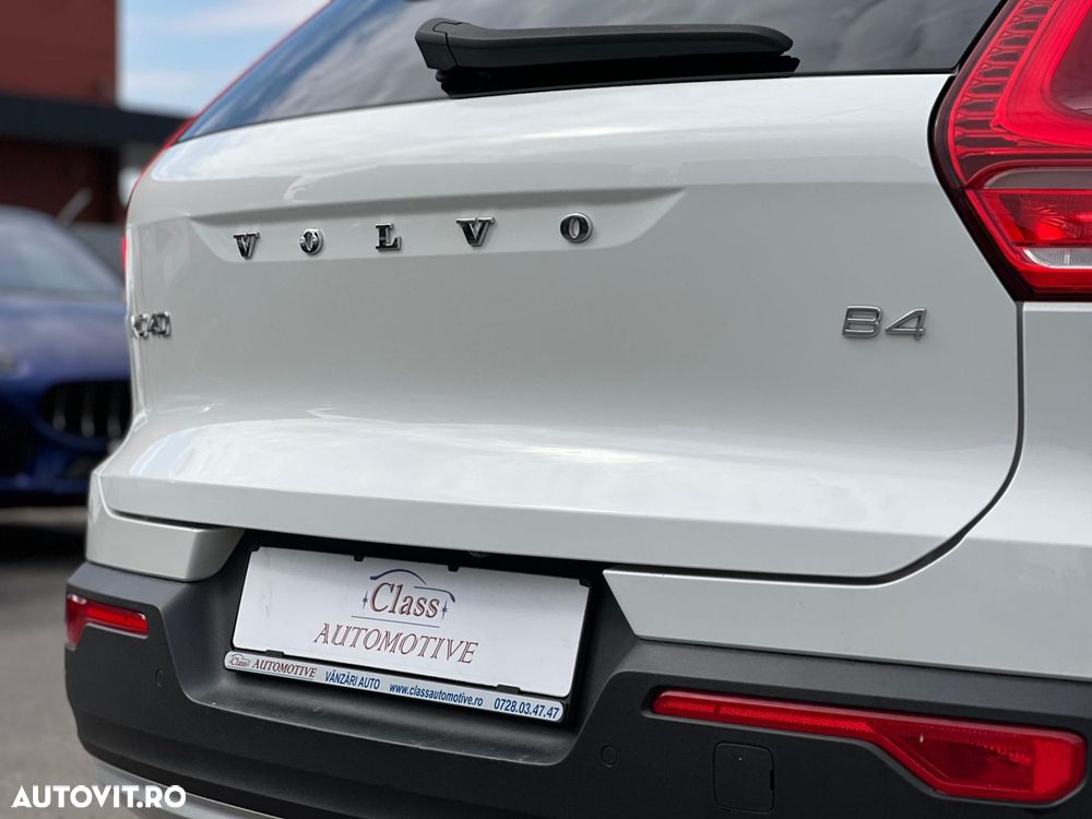Volvo XC 40 B4 AT8 Mild Hybrid Momentum Pro - 7