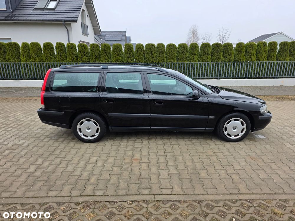 Volvo V70 2.4 Premium - 11