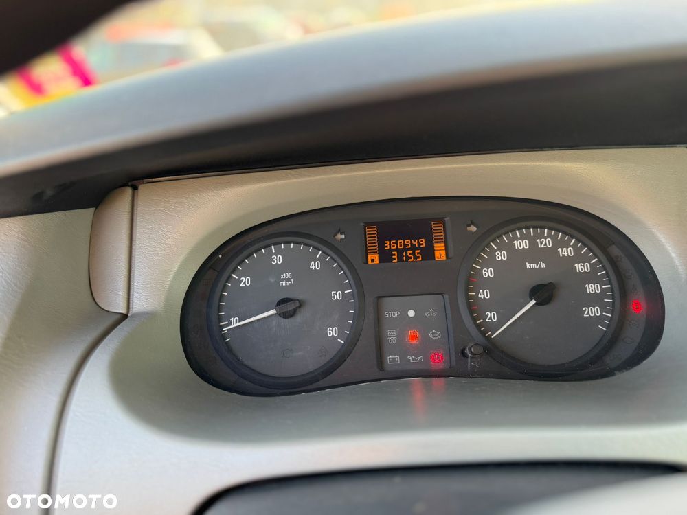 Opel Vivaro Tour - 6