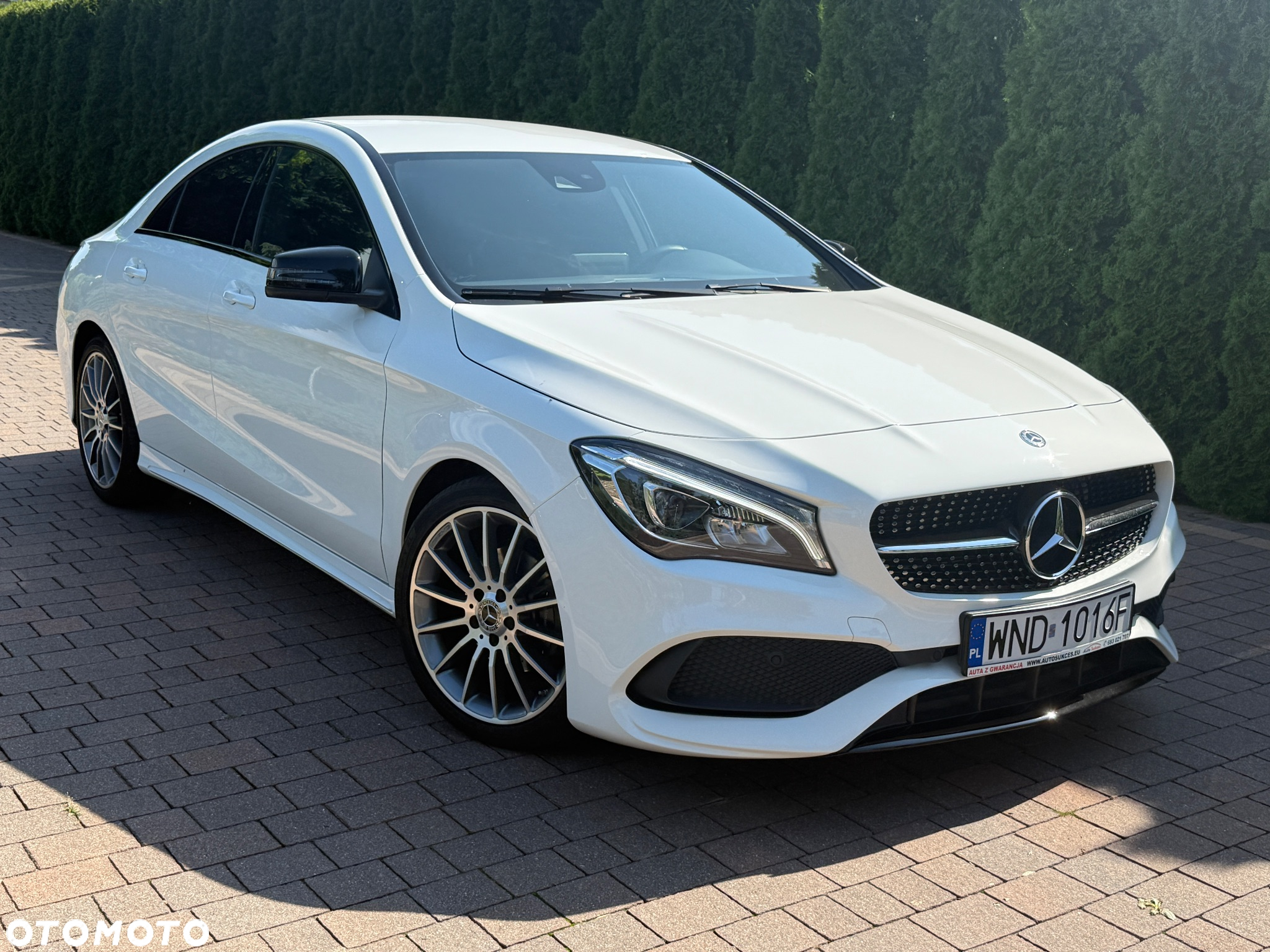 Mercedes-Benz CLA 200 AMG Line - 38