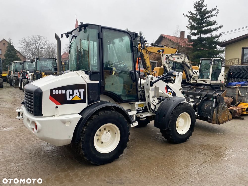Caterpillar CAT 908M, 2020 ROK, 3400 MTH, ŁYŻKA OTWIERANA + WIDŁY, z NIEMIEC, - 4