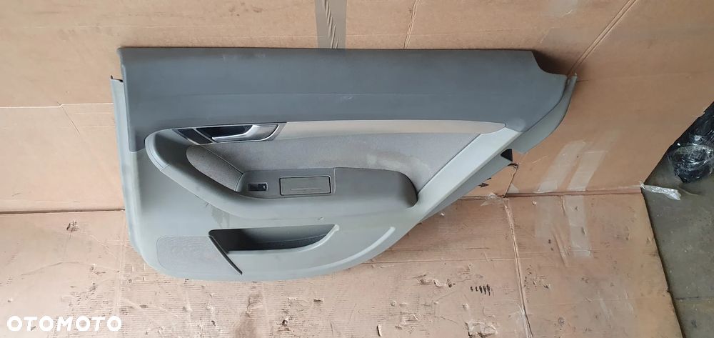 Boczek tapicerka prawy tył tylna prawa roleta Audi A6 C6 - 2