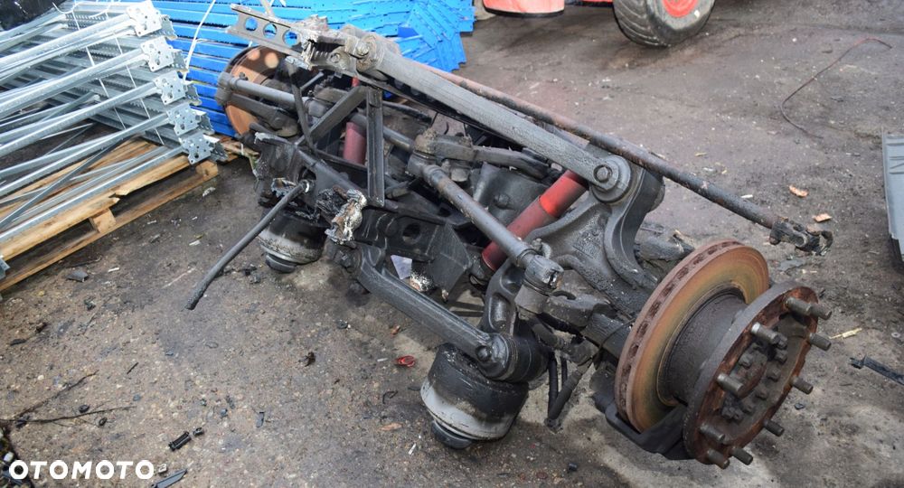 ZAWIESZENIE PRZEDNIE AUTOBUS VAN HOOL T916 - 2