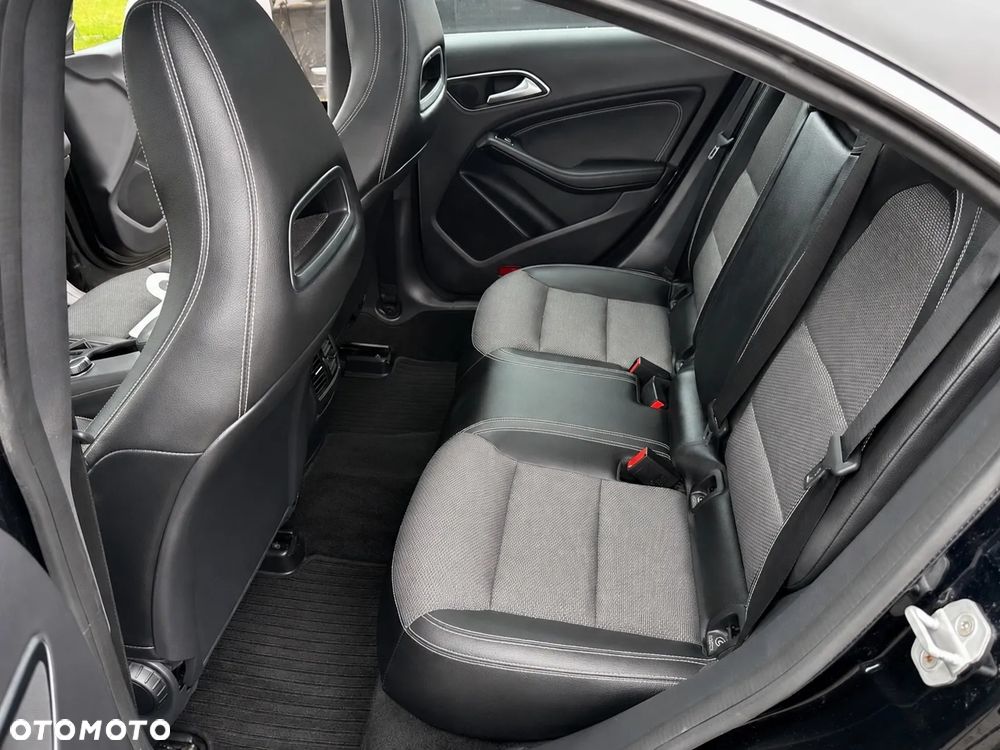 Mercedes-Benz CLA 180 BlueEffICIENCY Edition - 6