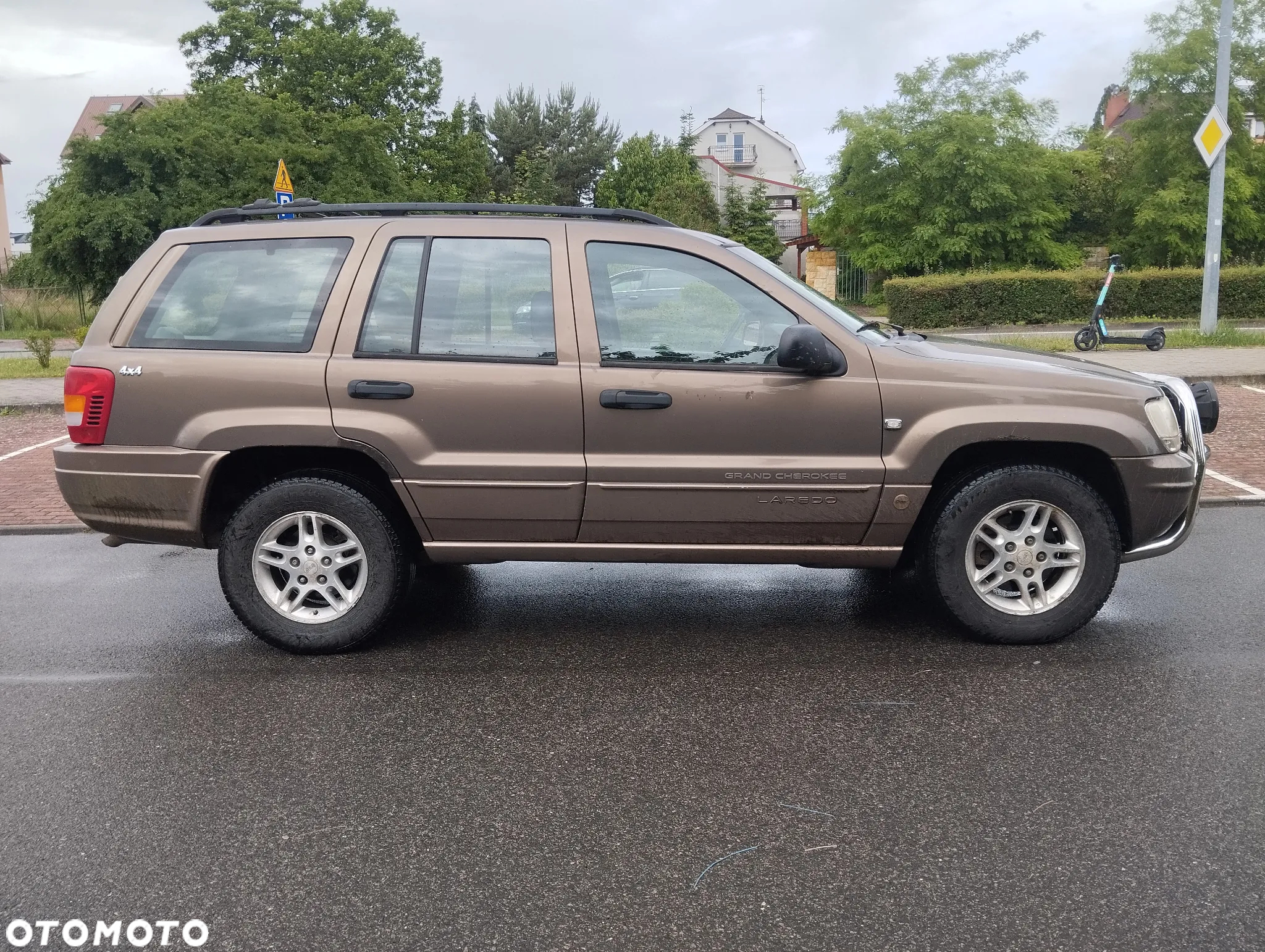 Jeep Grand Cherokee 4.0 Laredo - 17