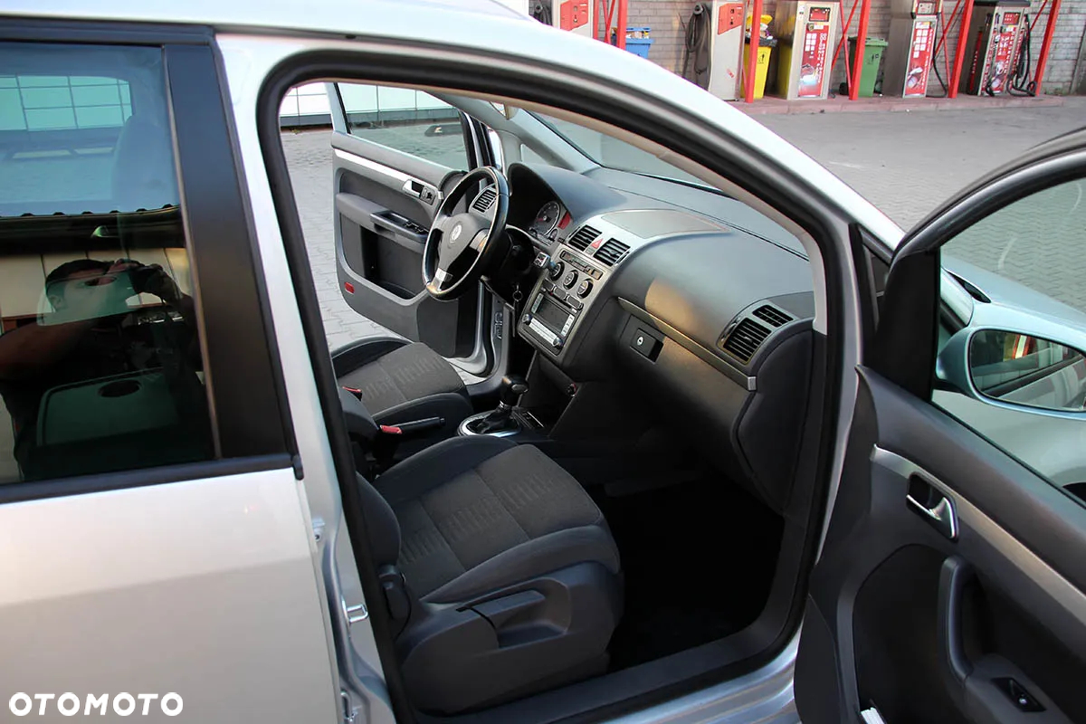 Volkswagen Touran 1.4 TSI DSG Highline - 19