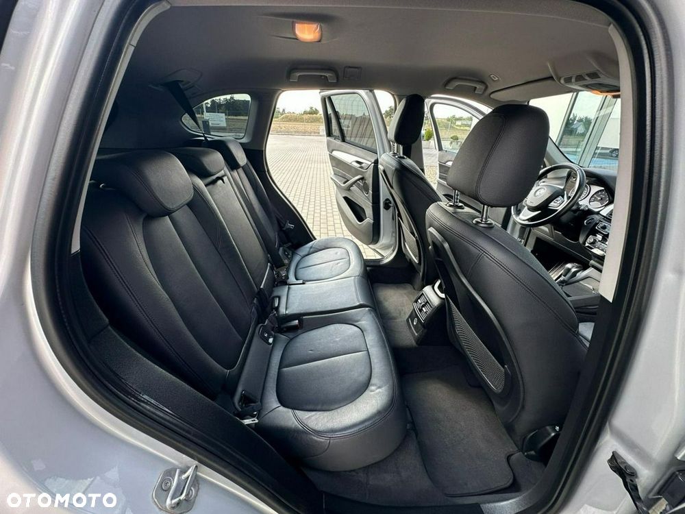BMW X1 xDrive25i Advantage - 13
