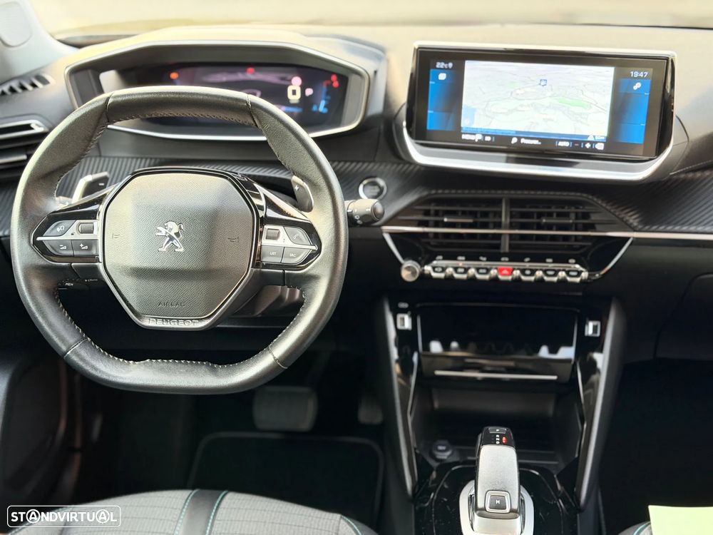Peugeot 2008 1.2 PureTech Allure EAT8 - 6