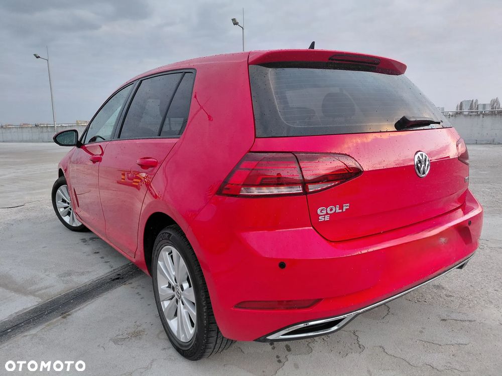 Volkswagen Golf - 2